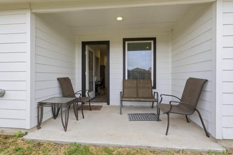 Sunset Creek Sanctuary - Spacious Family Home home House in Rosenberg