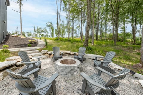 Endless Journey House in Deep Creek Lake