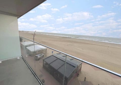 Day, View (from property/room), Balcony/Terrace, Beach, Sea view