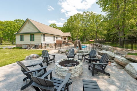 Fireside Lodge House in Deep Creek Lake