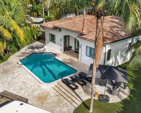 The Rendez-Vous Villa Waterfront Villa in Nurmi Isles