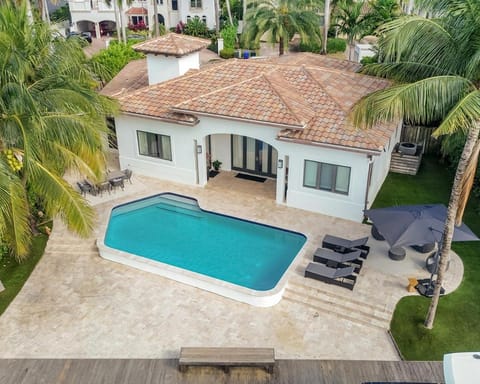The Rendez-Vous Villa Waterfront Villa in Nurmi Isles