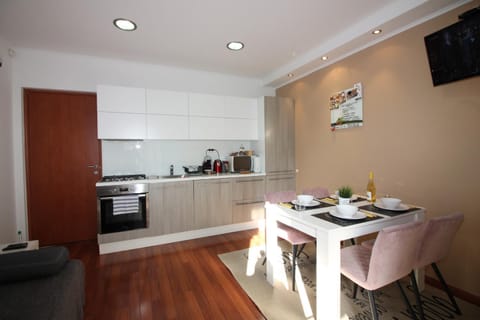 Living room, Dining area, kitchen