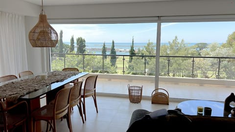 View (from property/room), Balcony/Terrace, Living room, Dining area, Sea view