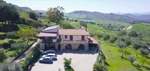 Property building, Natural landscape, Bird's eye view, Parking