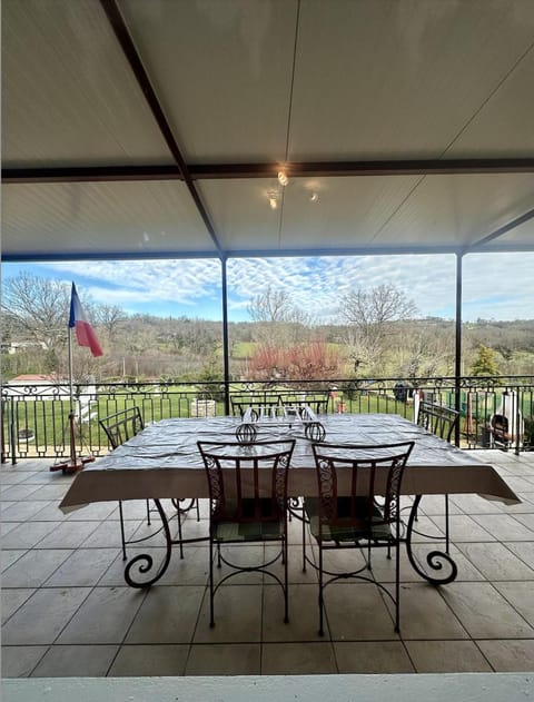 Lacaze d Aveyron Apartment in Villefranche-de-Rouergue