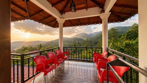 Balcony/Terrace, Mountain view