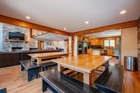 Grandview Lodge House in McHenry