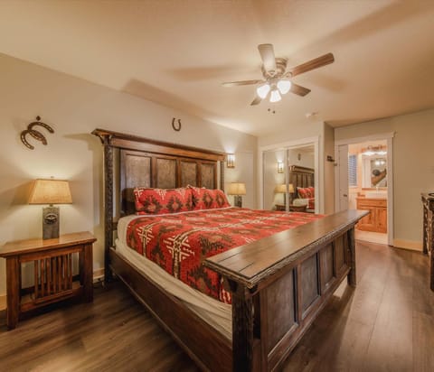 Magnificent 7 Home for 19 House in Glacier National Park