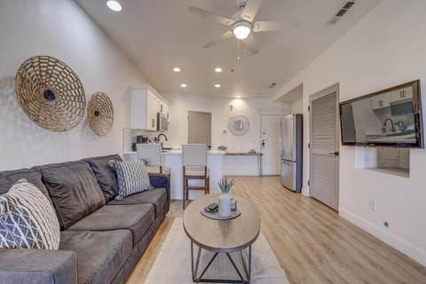 Communal lounge/ TV room, Family