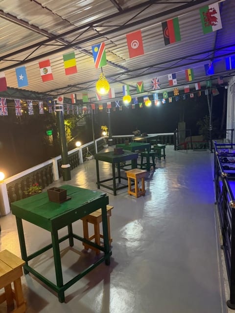 Restaurant/places to eat, Restaurant/places to eat, Balcony/Terrace