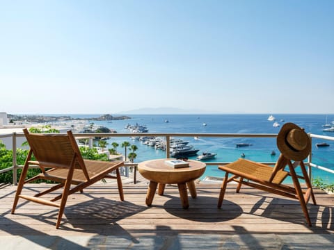 Patio, Day, View (from property/room), Balcony/Terrace, Seating area, Beach, Sea view, sunbed