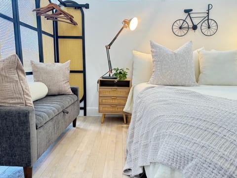 Studio Havana, Peaceful riverside retreat Bed and Breakfast in Channelview