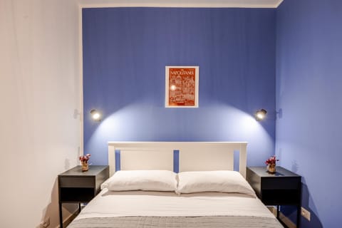 Bed, Photo of the whole room, Bedroom, locker