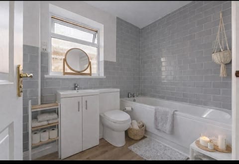 24 Lancaster Rise, Mundesley House in Mundesley