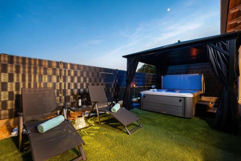 Spa and wellness centre/facilities, Area and facilities