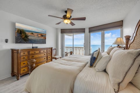 Direct Oceanfront Corner Condo, Family-Friendly with Beachfront Pool and Garage Parking Apartment in Ormond By The Sea