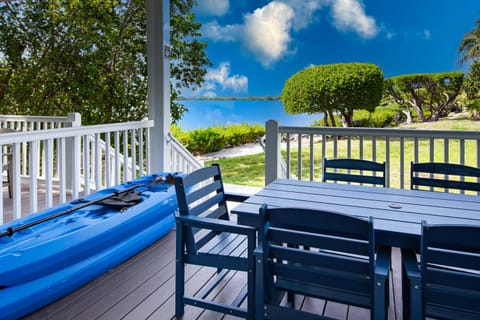 Patio, Natural landscape, View (from property/room), Balcony/Terrace, Seating area, Dining area
