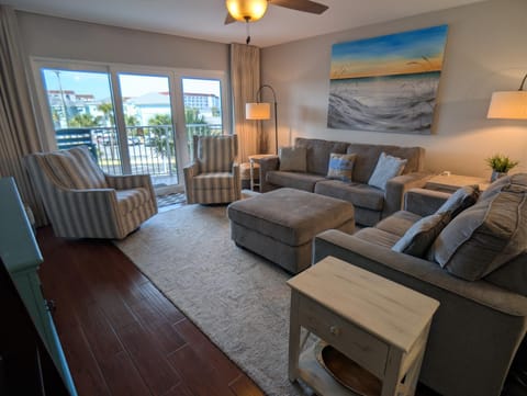 Balcony/Terrace, Living room, Beach, Sea view