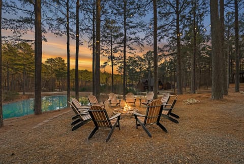 New Answered Prayers Pond Hot Tub Sleep 22 House in Oklahoma