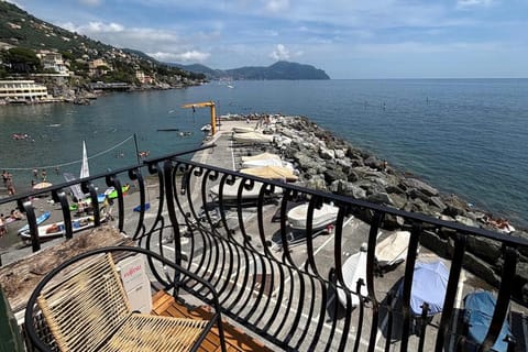 HyggeWaves Apartment in Bogliasco