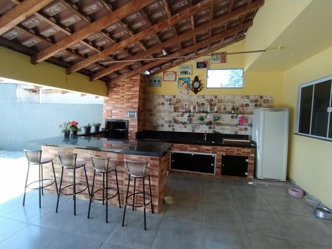 Communal lounge/ TV room, Kitchen or kitchenette, Lounge or bar, Dining area, pet friendly, stove