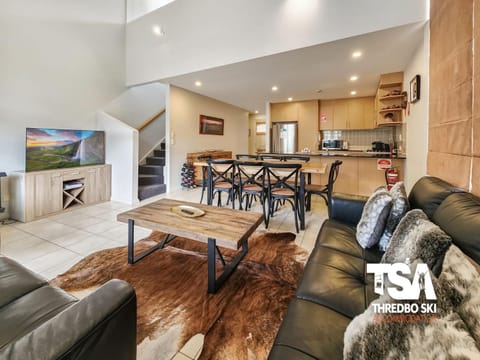 Living room, Dining area