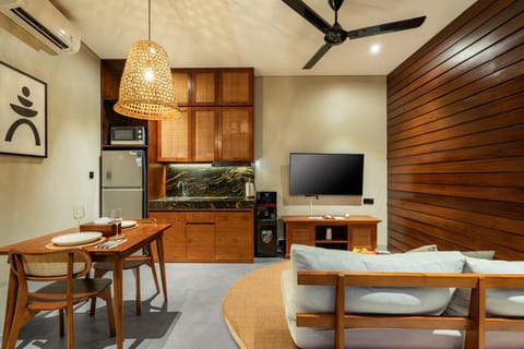 TV and multimedia, Kitchen or kitchenette, Living room, Seating area, Dining area, Evening entertainment, air conditioner