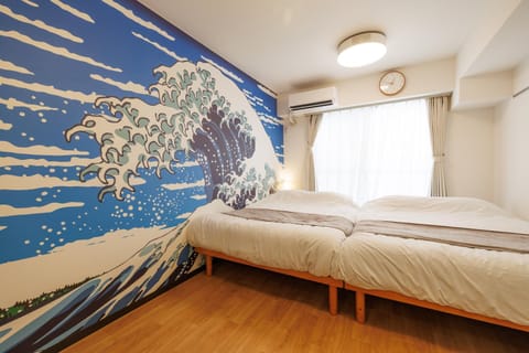Bed, Living room, Photo of the whole room, Dining area, Bedroom