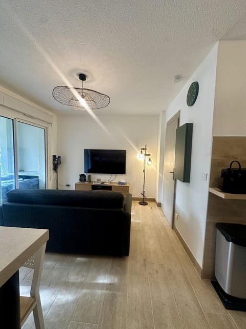 Appartement en rez de jardin-Proche du centre Apartment in L'Île-Rousse