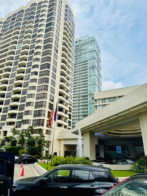 Property building, Day, Location