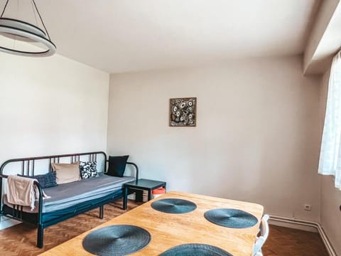 Quiet apartment Place Marine center Maisons Laffitte Apartment in Sartrouville