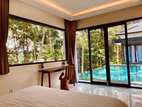 Green Pearl Villa 6 Bedroom Family Ubud Villa in Tampaksiring