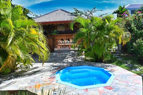 Garden, Balcony/Terrace, Swimming pool, minibar