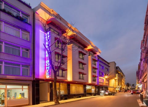 Property building, Day, Night, Neighbourhood, City view, Street view, Location, Parking