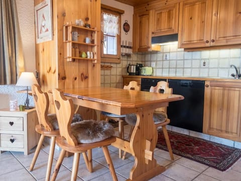 Aigle Royal, comfortable and bright 3-bedroom Apartment in Ollon