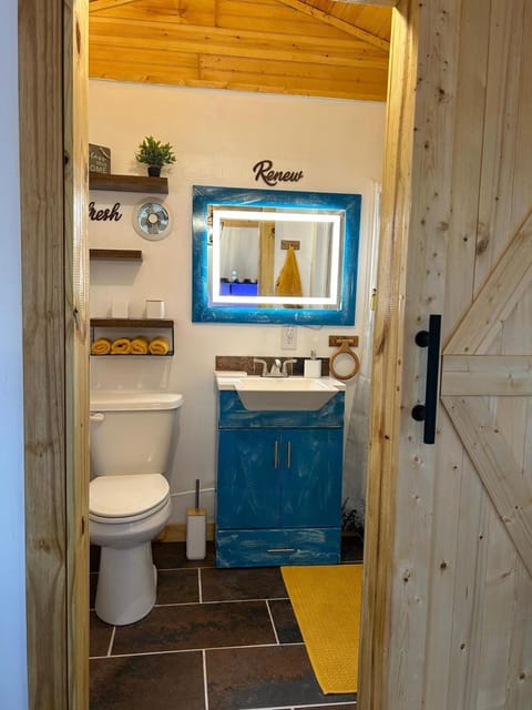 Comfortable Cabin in town Cabin in Marianna