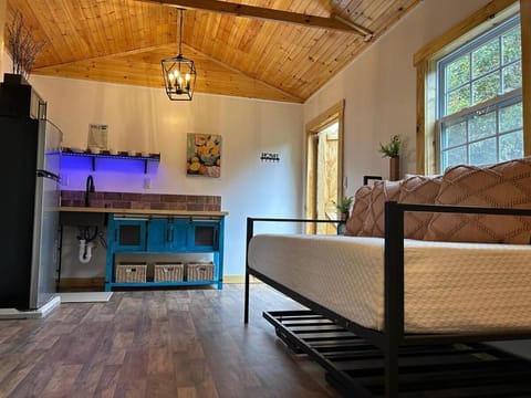 Comfortable Cabin in town Cabin in Marianna