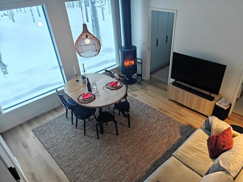 TV and multimedia, Living room, Dining area, Evening entertainment