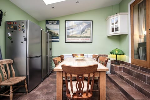 Metropole Lodge by Escape Ordinary House in Northern Ireland