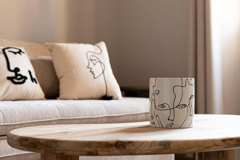 Picasso 1, Duplex 5 people - WiFi - Air conditioning Apartment in Mougins