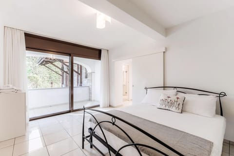 Florida Ascona Rooms by Quokka 360 - Close to Lake and City Apartment in Ascona