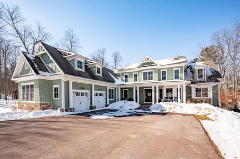 Let the Good Times Roll House in Deep Creek Lake