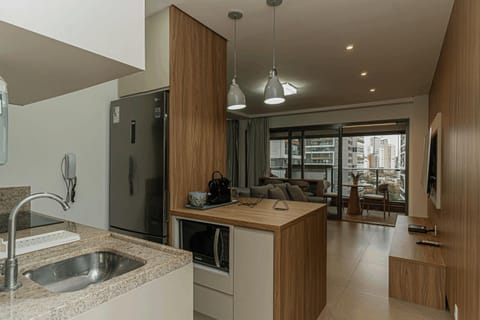 Kitchen or kitchenette, Photo of the whole room, Dining area, microwave, oven, pet friendly, stove