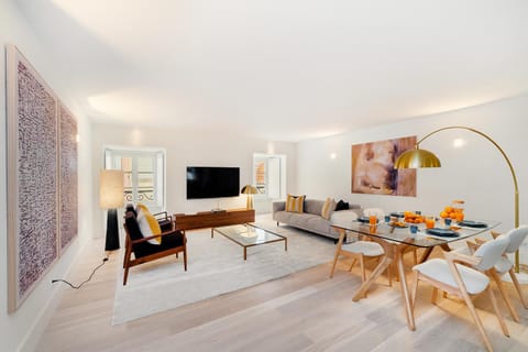 TV and multimedia, Living room, Dining area