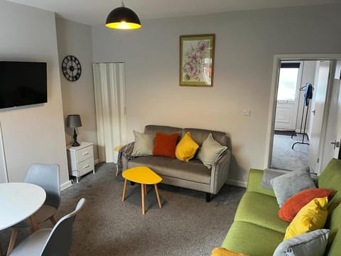 Gemini 2 Apartment in England