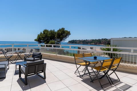 Nearby landmark, Balcony/Terrace, Beach, Sea view, Sunrise, Sunset