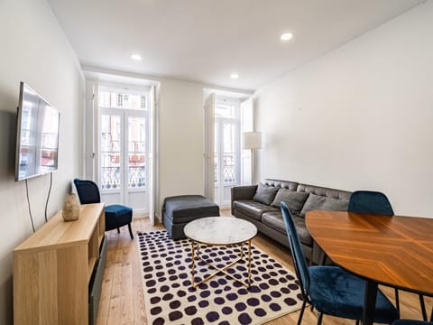 TV and multimedia, Living room, Dining area