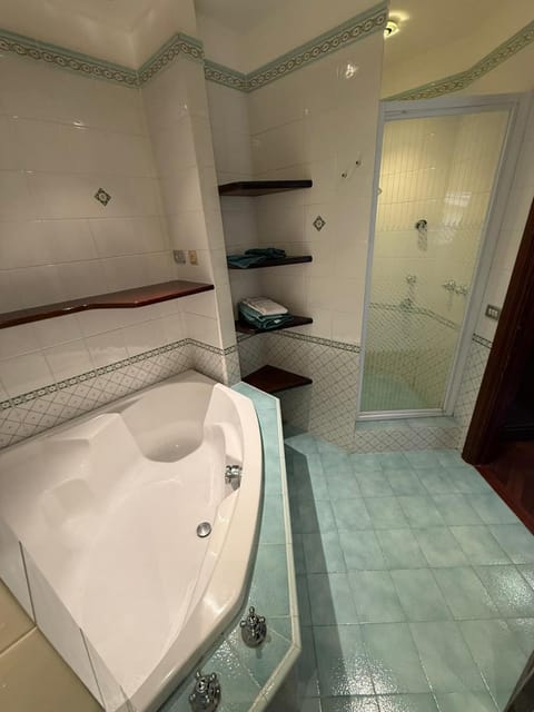 Shower, Bathroom, Bath