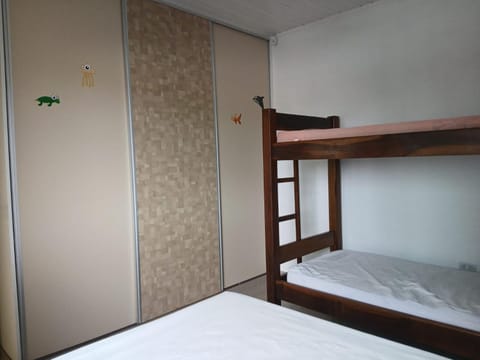 Property building, Bed, Photo of the whole room, Bedroom, Swimming pool, bunk bed, wardrobe